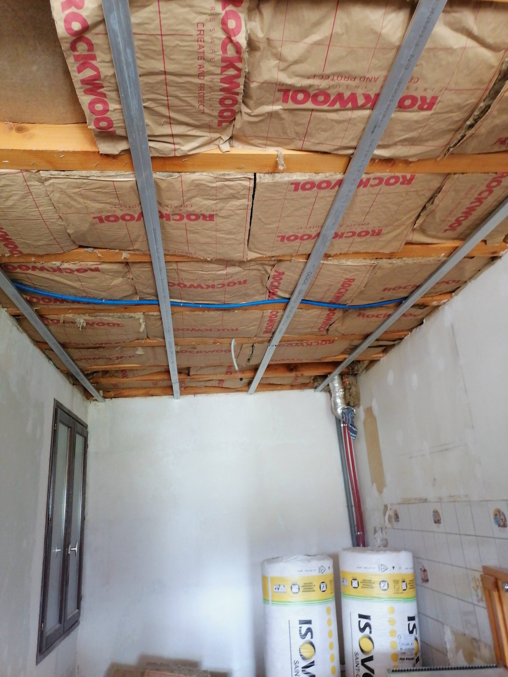 Cuisine rénovée — détail ambiance et crédence graphique, Atelier Roudoune